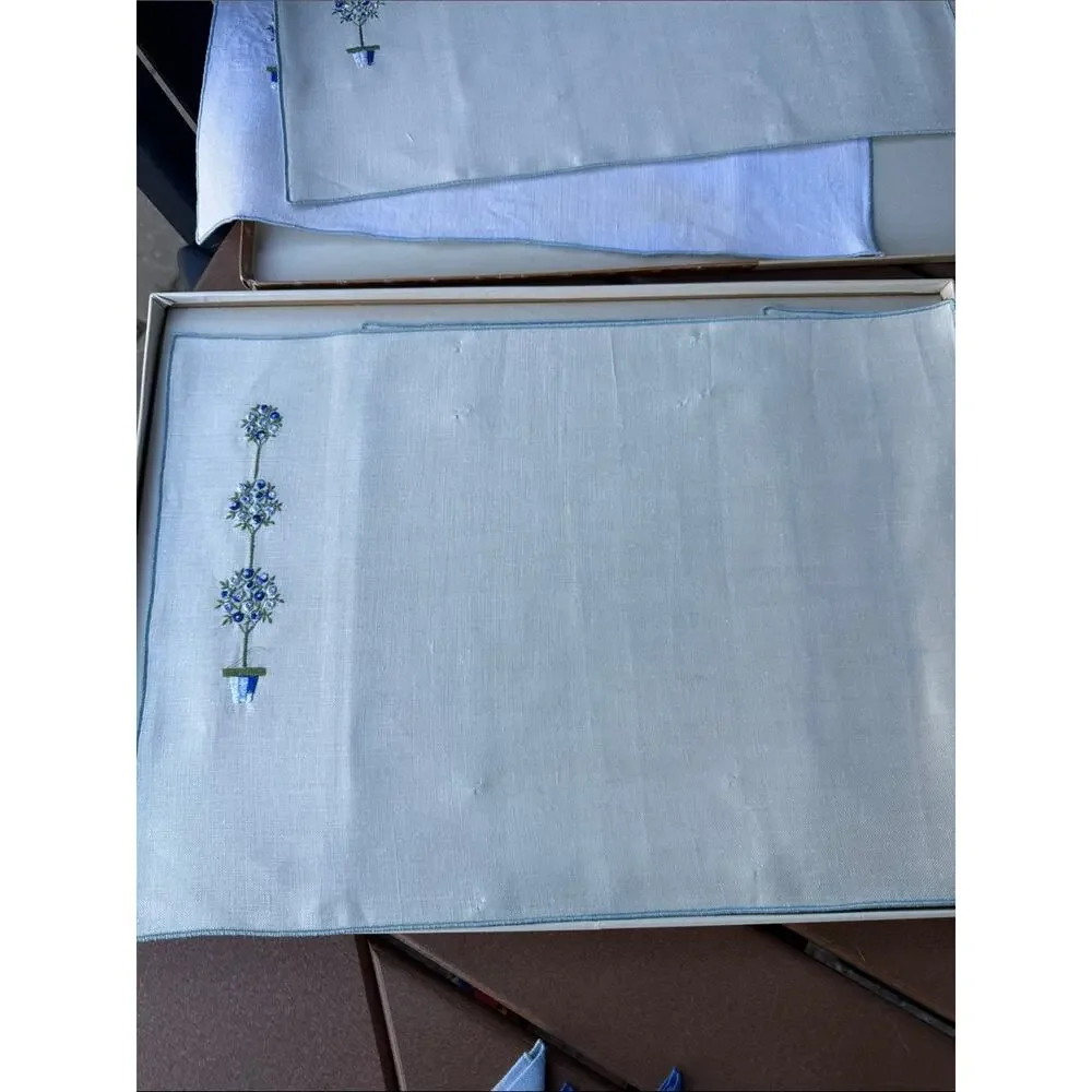 Victory linen placemats